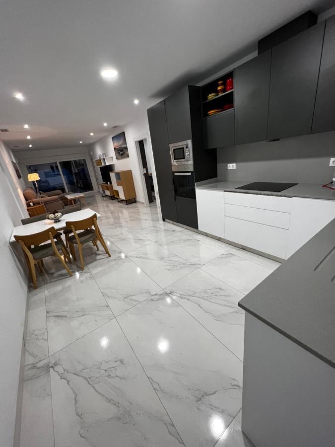New Villa With Rooftop Terrace And Pool Daya Nueva Εξωτερικό φωτογραφία