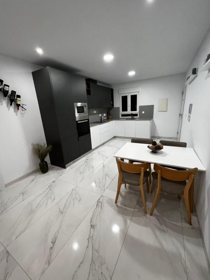 New Villa With Rooftop Terrace And Pool Daya Nueva Εξωτερικό φωτογραφία