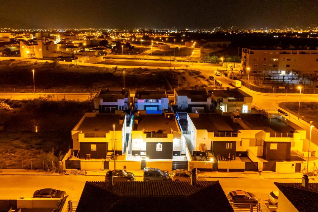 New Villa With Rooftop Terrace And Pool Daya Nueva Εξωτερικό φωτογραφία